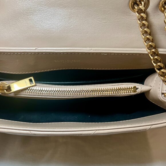 YSL  - Loulou Small YSL Shoulder Bag in Quilted Leather - Picture 15 of 17